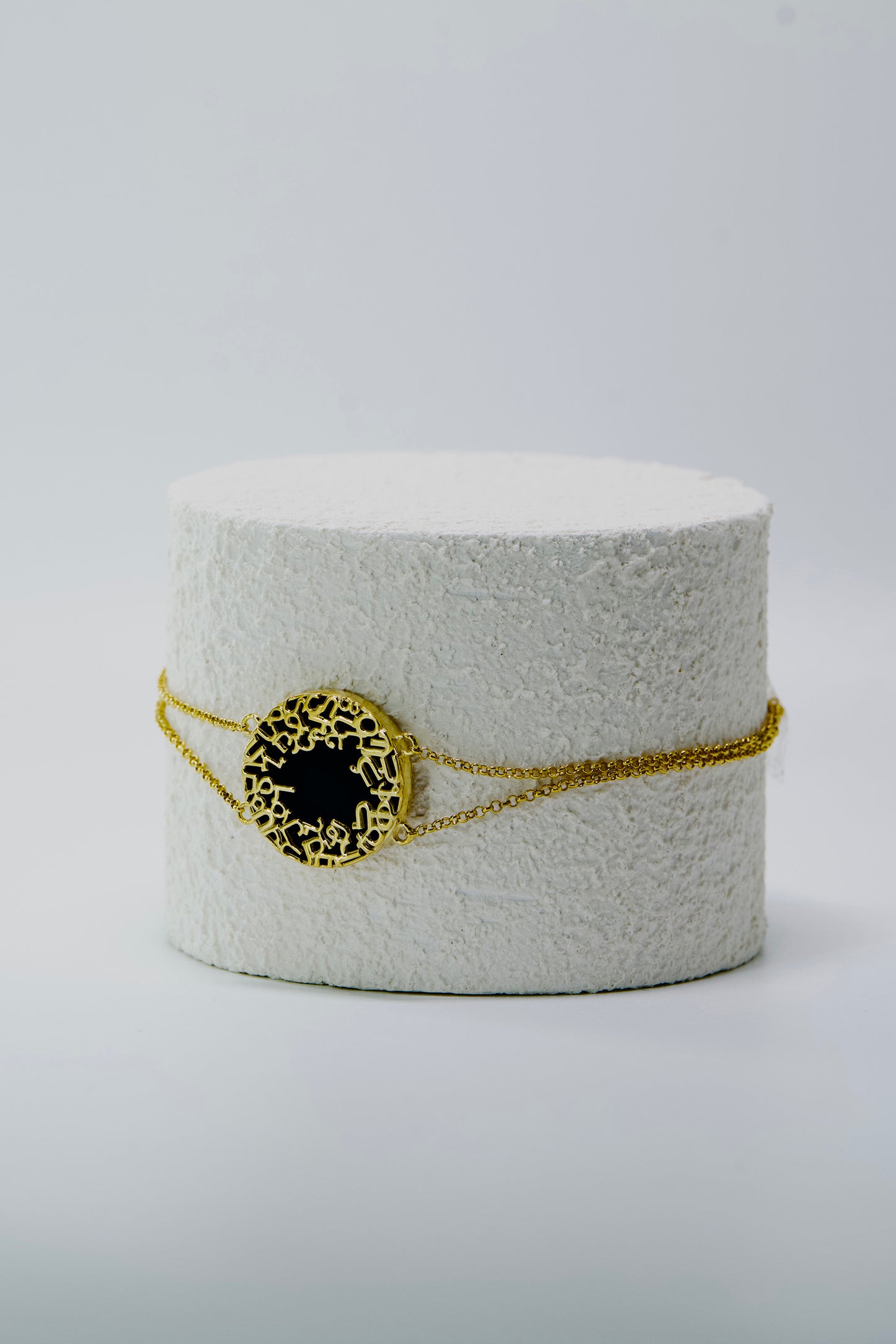 Black Onyx Gold Single Bracelet
